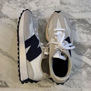 New Balance 327